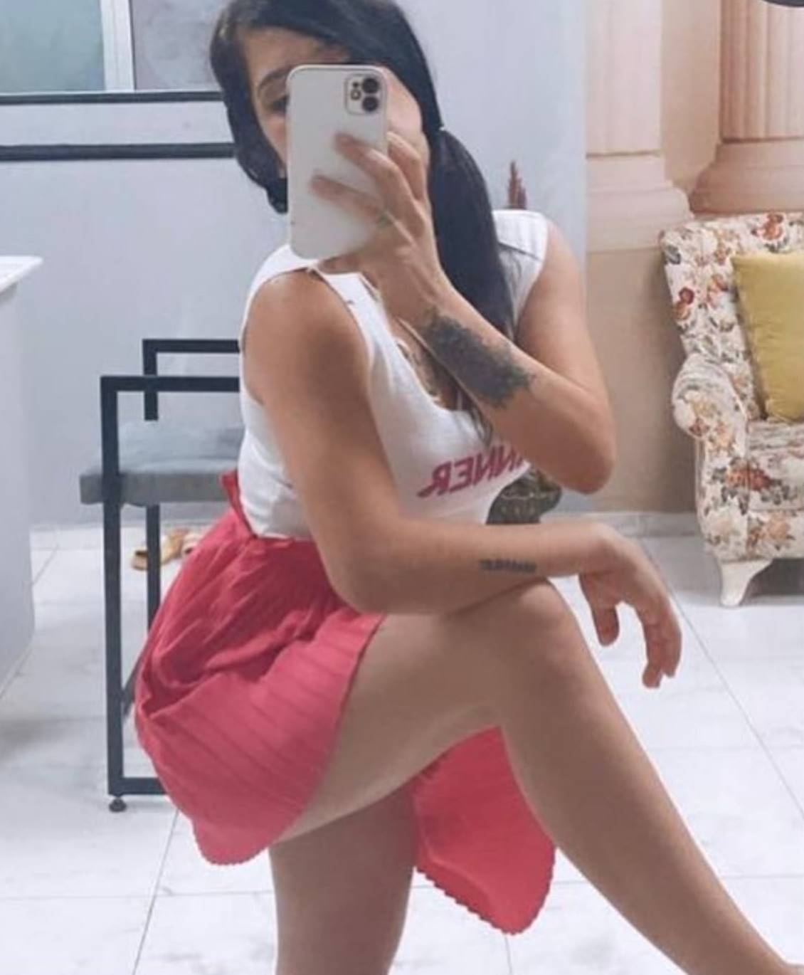 Zeytinburnu Escort Bayan Yağmurla Şehvet Dolu Anlar